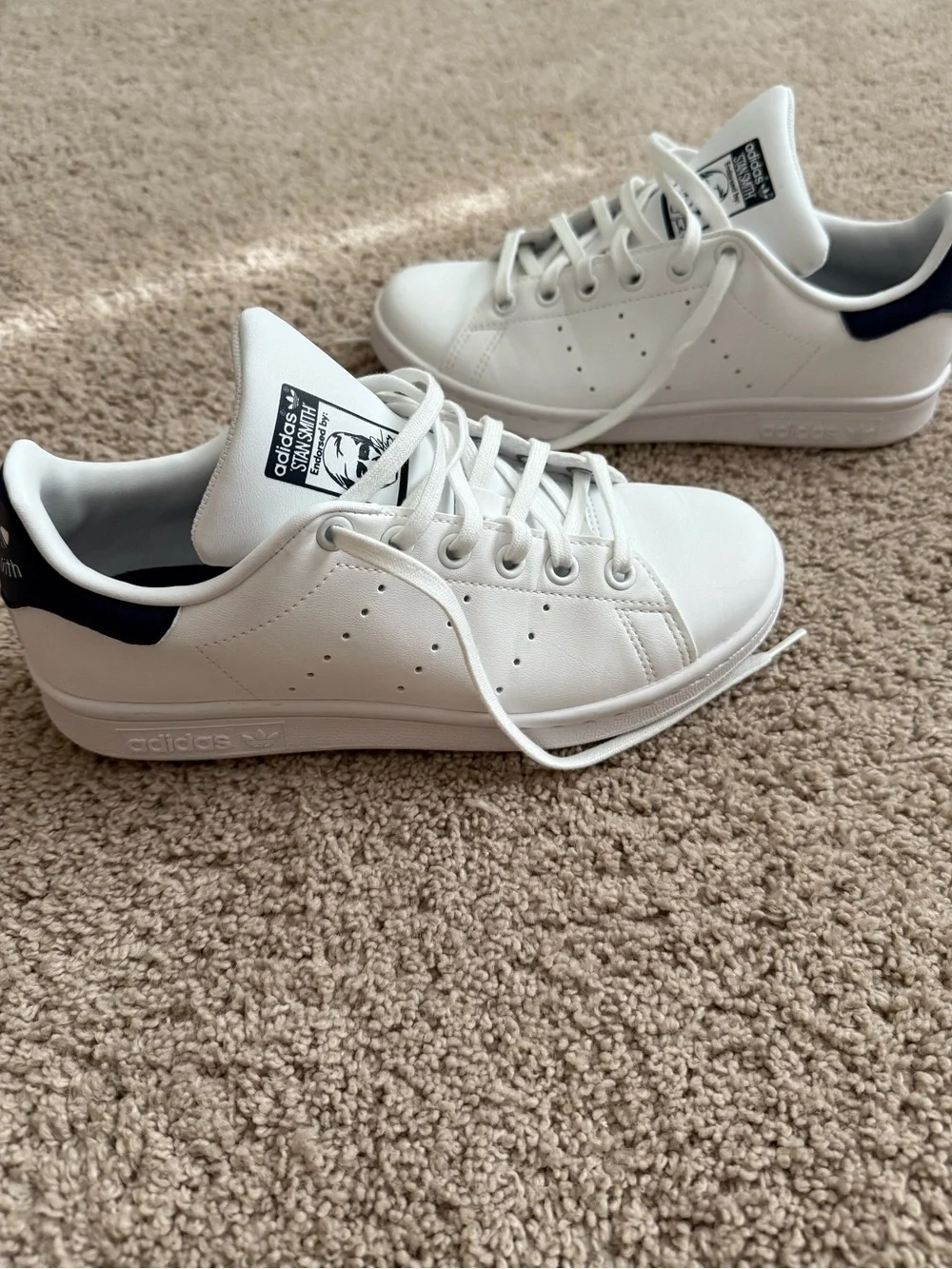 Like New Adidas Stan Smith big kid size 4